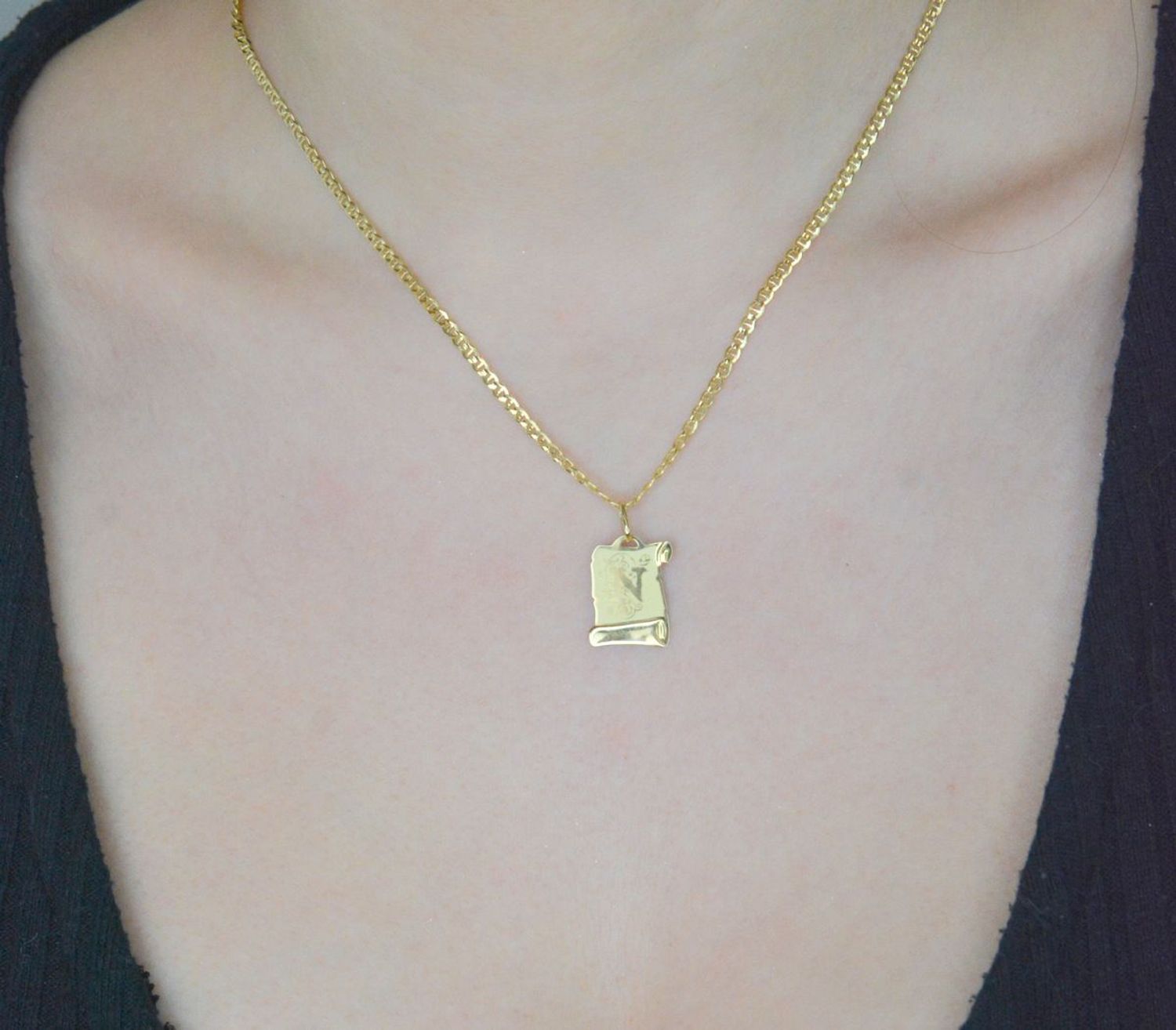 papirus-zlota-zawieszka-z-literka-n-Złota zawieszka damska literka N Literka N na papirusie ZA 2411N 585.jpg